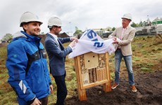 Afbeelding 1 van Feestelijke start bouw van de Waterbrink