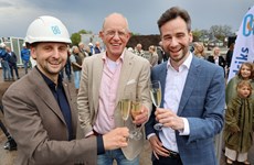 Afbeelding 2 van Feestelijke start bouw van de Waterbrink